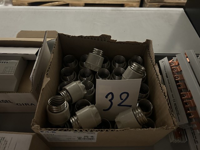 3x inhoud stellingvak bouwmarkt artikelen w.o. etn, inim - afbeelding 10 van  10