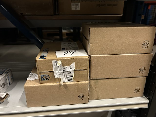 3x inhoud stellingvak diversen w.o. verlichting w.o. philips, siemens - afbeelding 7 van  20