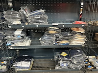 3x inhoud stellingvak fietskleding, wielerkleding, w.o. bbb, shimano - afbeelding 1 van  10