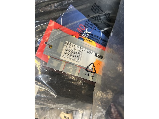 3x inhoud stellingvak fietskleding, wielerkleding, w.o. bbb, shimano - afbeelding 6 van  10