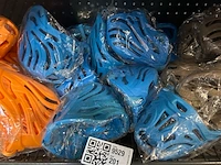 3x inhoud stellingvak w.o. accessoires voor honden w.o. sharon - afbeelding 4 van  10