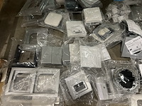 3x inhoud stellingvak w.o. divers schakelmateriaal w.o. busch-jaeger, klauke - afbeelding 7 van  18