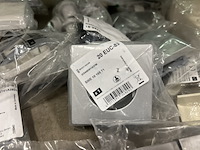 3x inhoud stellingvak w.o. divers schakelmateriaal w.o. busch-jaeger, klauke - afbeelding 9 van  18