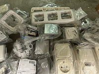 3x inhoud stellingvak w.o. divers schakelmateriaal w.o. busch-jaeger, klauke - afbeelding 10 van  18