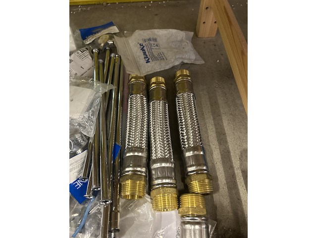 3x inhoud stellingvak w.o. divers schakelmateriaal w.o. busch-jaeger, klauke - afbeelding 14 van  18
