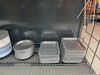 3x inhoud stellingvak w.o. diverse schalen/borden - afbeelding 6 van  8