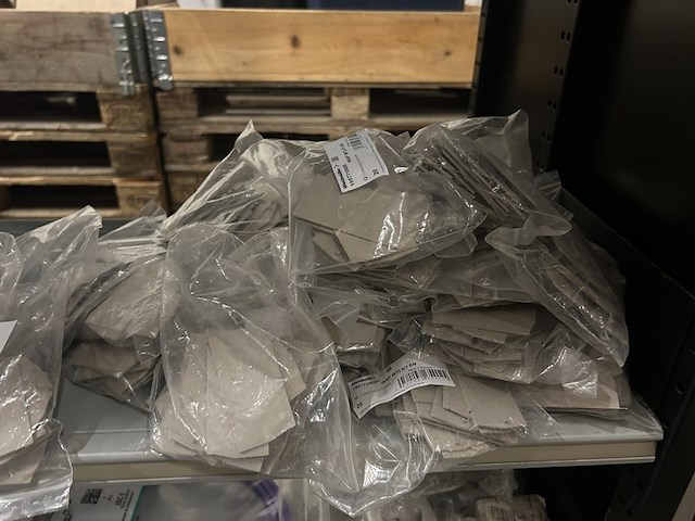 3x inhoud stellingvak w.o. geberit, hager - afbeelding 5 van  9