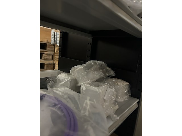 3x inhoud stellingvak w.o. geberit, hager - afbeelding 9 van  9