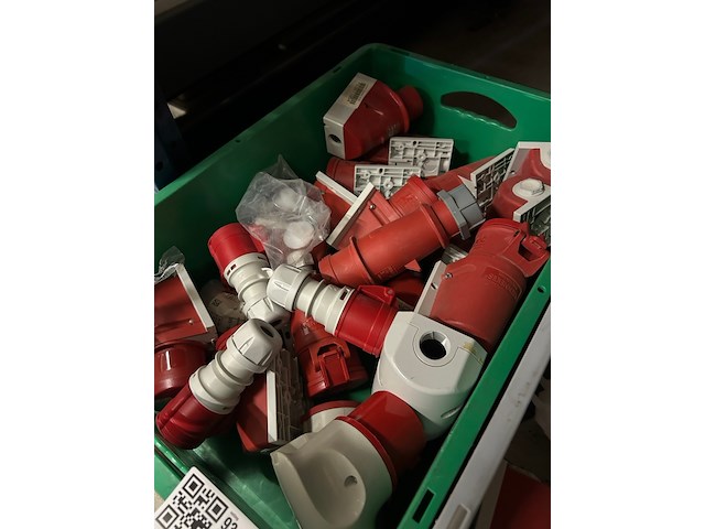 3x installatie materiaal w.o. contrastekkers, knelringen - afbeelding 6 van  7