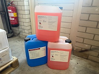 3x jerrycan vloeistof - afbeelding 2 van  5