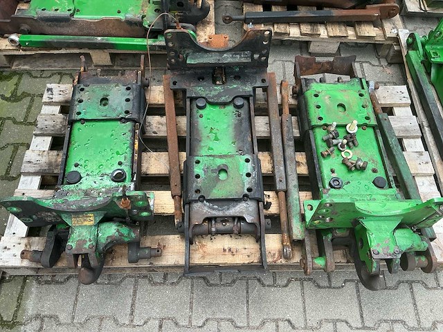 3x john deere 6000-serie pick-up hitch / ondertrekhaken - afbeelding 1 van  7