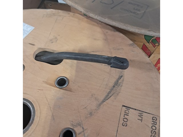 3x kabel op houten haspel, o.a raychem - afbeelding 3 van  7