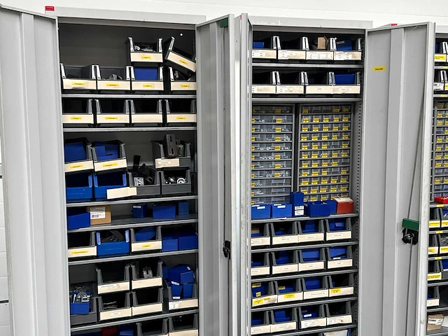 3x kast inclusief bevestigingsmaterialen - - - afbeelding 1 van  19