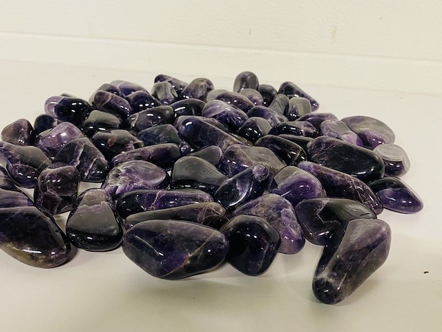 3x kilo amethist trommelstenen (maat xxl), paars - afbeelding 2 van  3