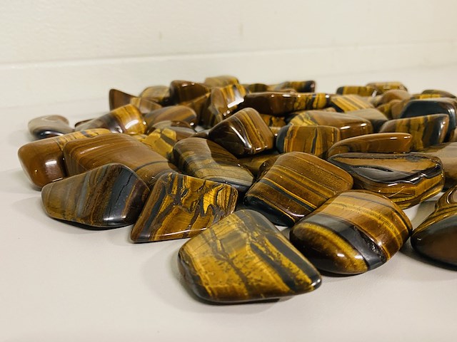 3x kilo tijgeroog met hematiet trommelstenen - afbeelding 2 van  5