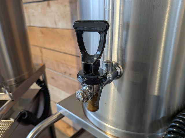 3x koffie- en/of drankencontainer op verrijdbare rvs-wagens, animo - afbeelding 16 van  17