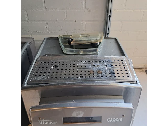 3x koffiemachine, philips, gaggia, hd8829, titanium - afbeelding 8 van  9