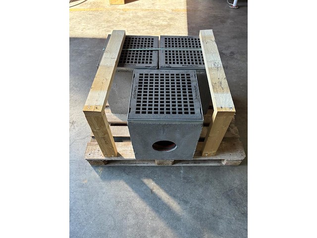 3x kolk materiaal glasvezelversterkt beton incl. gietijzer rooster., hauraton faserfix point, ks40/40 - afbeelding 1 van  3