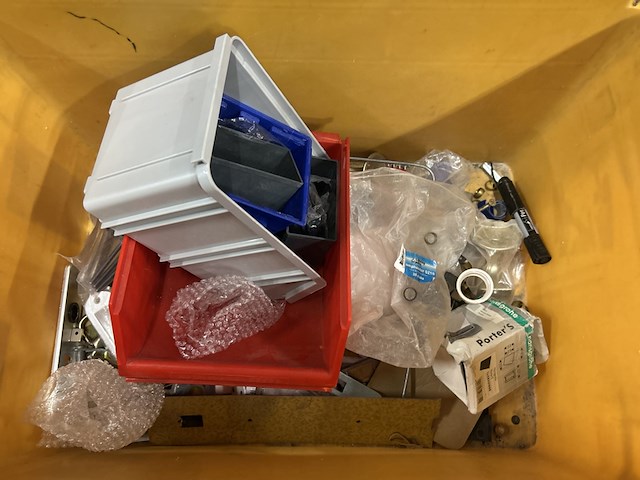 3x krat bouwmaterialen - afbeelding 2 van  8