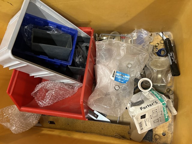 3x krat bouwmaterialen - afbeelding 6 van  8