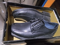 3x kwaliteits lederen heren schoenen - afbeelding 2 van  4