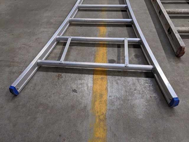 3x ladder o.a. solide - afbeelding 6 van  14