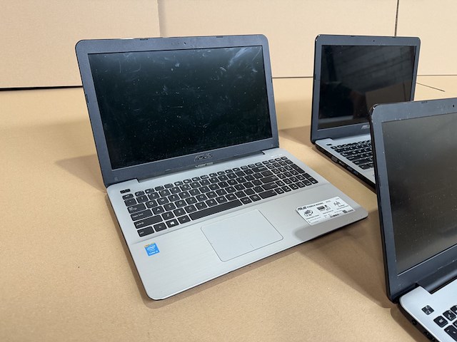 3x laptop, asus, k555l - afbeelding 3 van  8