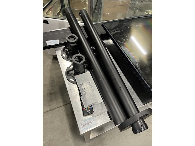 3x lg scherm met 3x tv beugel - afbeelding 5 van  7