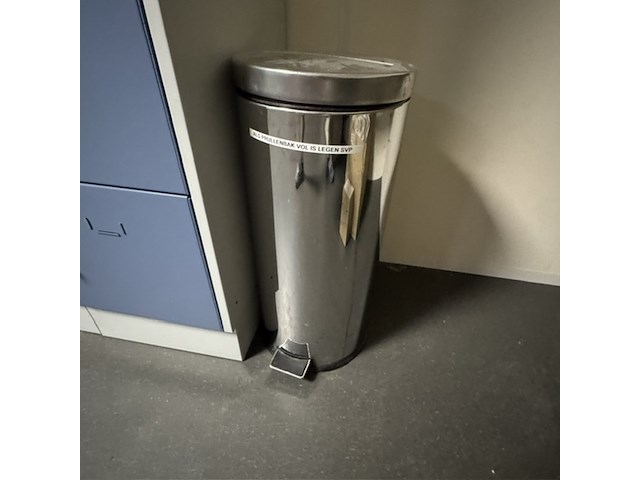 3x lockerkast en pedaalemmer, blauw/grijs - afbeelding 3 van  3