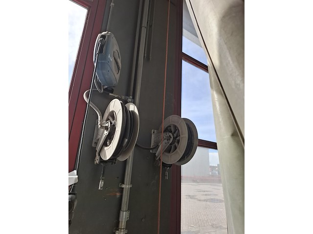 3x luchthaspel en 2x stroomhaspel o.a. nedermann - afbeelding 1 van  4