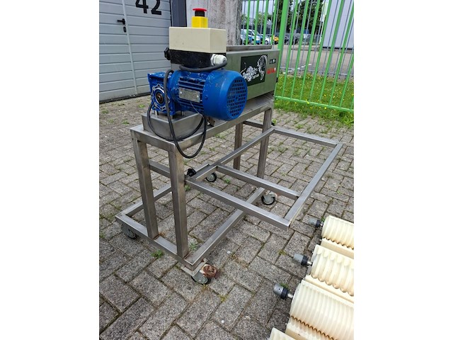 3x machine/module t.b.v. productielijn visvoerproductie - afbeelding 13 van  29