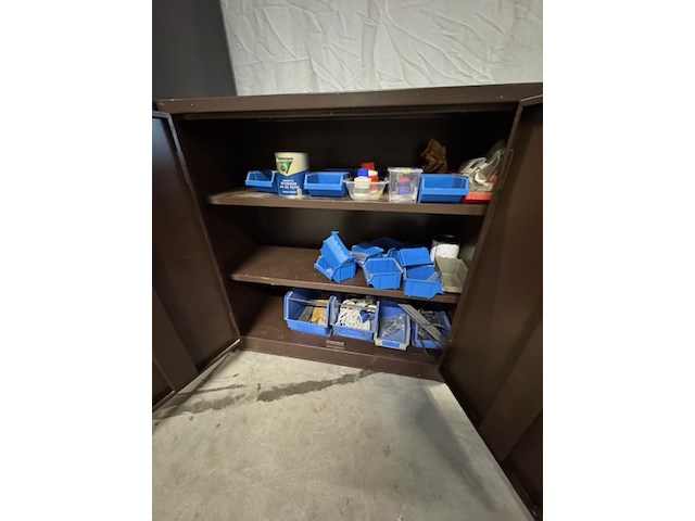 3x magazijnkast, bruin en grijs, met inhoud - afbeelding 5 van  5