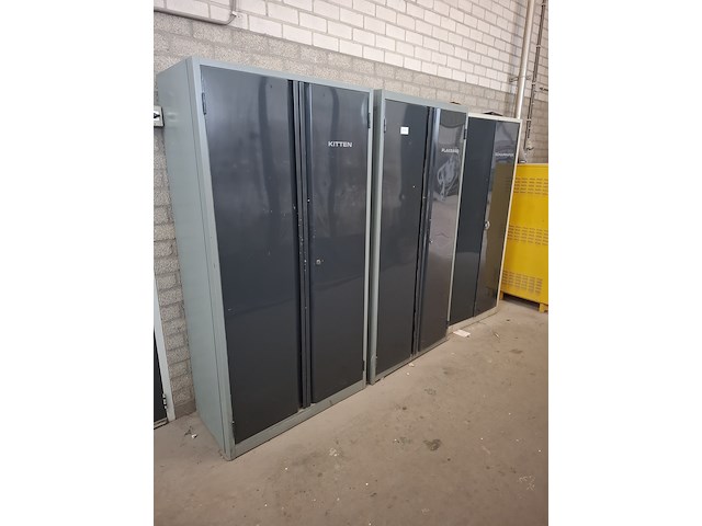 3x magazijnkast met inhoud - afbeelding 1 van  16