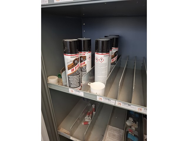 3x magazijnkast met inhoud - afbeelding 10 van  16