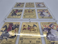 3x metalen pokémon charizard kaarten in luxe acryl display - afbeelding 3 van  11