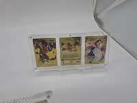 3x metalen pokémon charizard kaarten in luxe acryl display - afbeelding 7 van  11