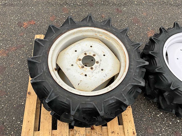 3x minitractor achterwielen set 8.3-24 - afbeelding 7 van  8