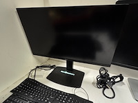 3x monitor en diverse toetsenborden o.a. lg en dell, 27ul600 en - afbeelding 4 van  9