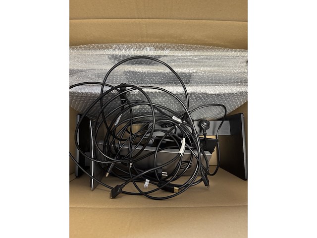 3x monitor (full hd / qhd mix), hp, 1x hp e240 & 2x hp24mq, zwart, 2016-2020 - afbeelding 4 van  13