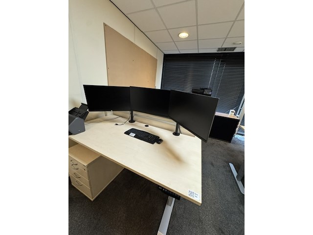 3x monitor hp en samsung - afbeelding 1 van  6