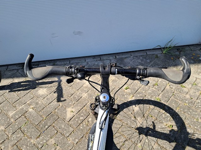 3x mountainbike, wit - afbeelding 30 van  30