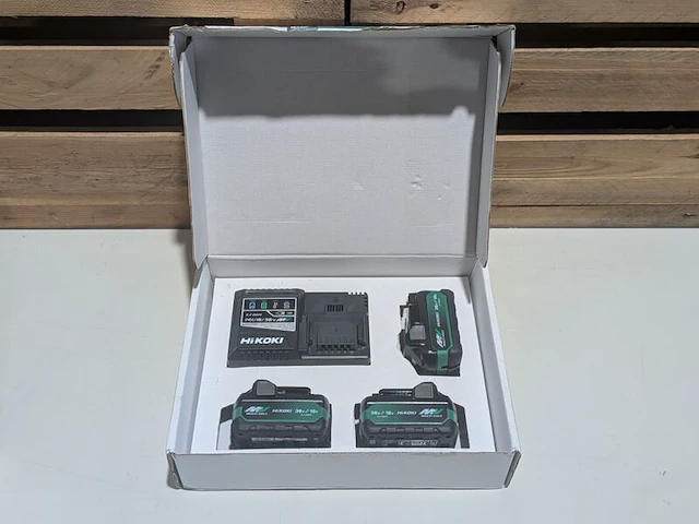 3x multi volt accu, hikoki, bsl 36a18x, en snellader uc18ysl3 - afbeelding 2 van  5