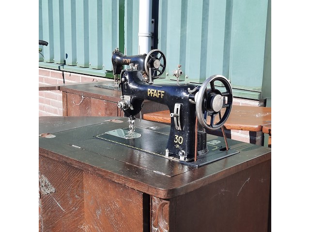 3x nostalgische naaimachine singer en paff - afbeelding 7 van  10