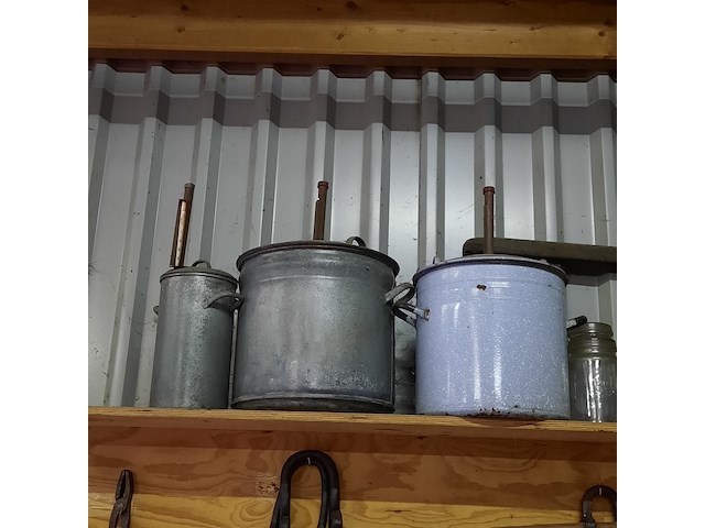 3x nostalgische wekketel en diverse wekpotten - afbeelding 1 van  3