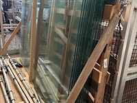 3x officiële padelbanen frames en glazen panelen ca. 50 panelen - afbeelding 4 van  14