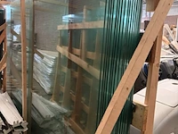 3x officiële padelbanen frames en glazen panelen ca. 50 panelen - afbeelding 5 van  14