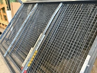 3x officiële padelbanen frames en glazen panelen ca. 50 panelen - afbeelding 13 van  14