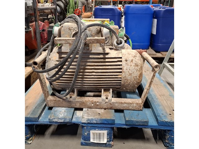 3x omvormer t.b.v. trilnaald , lievers - afbeelding 6 van  12