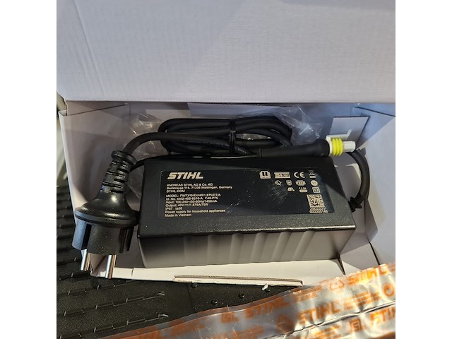 3x oplaadstation t.b.v robotmaaier , sthil - afbeelding 5 van  24