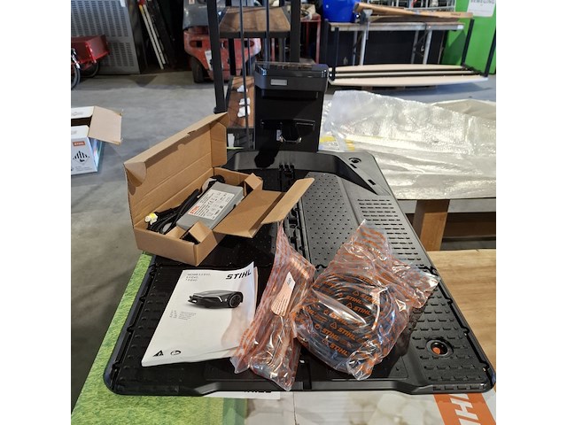 3x oplaadstation t.b.v robotmaaier , sthil - afbeelding 18 van  24
